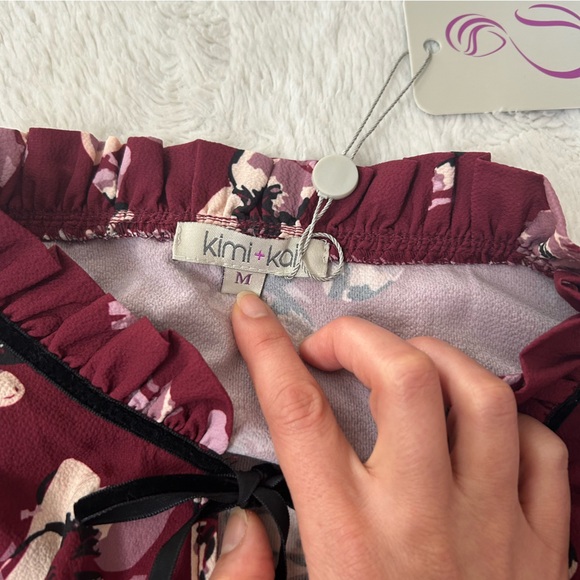 NWT Kimi & Kai Maternity Nursing Floral Tiered Panel Tunic Flutter Sleeve Medium - Picture 4 of 12